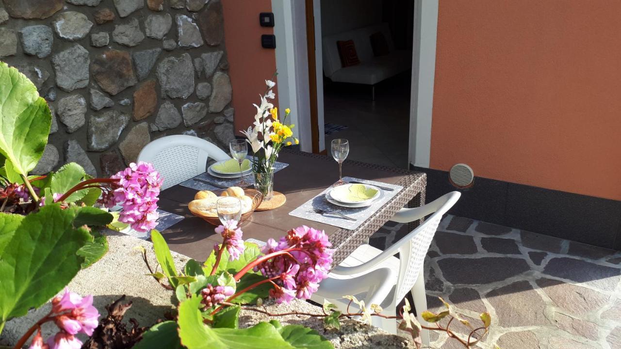 Appartamenti Casa Nina, Lago,Montagne, Uliveti Brenzone sul Garda Exterior photo