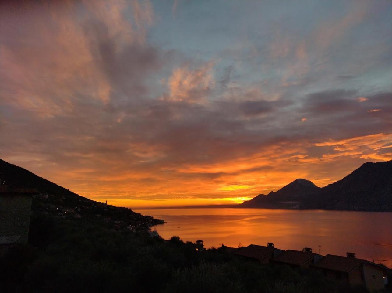 Appartamenti Casa Nina, Lago,Montagne, Uliveti Brenzone sul Garda Exterior photo