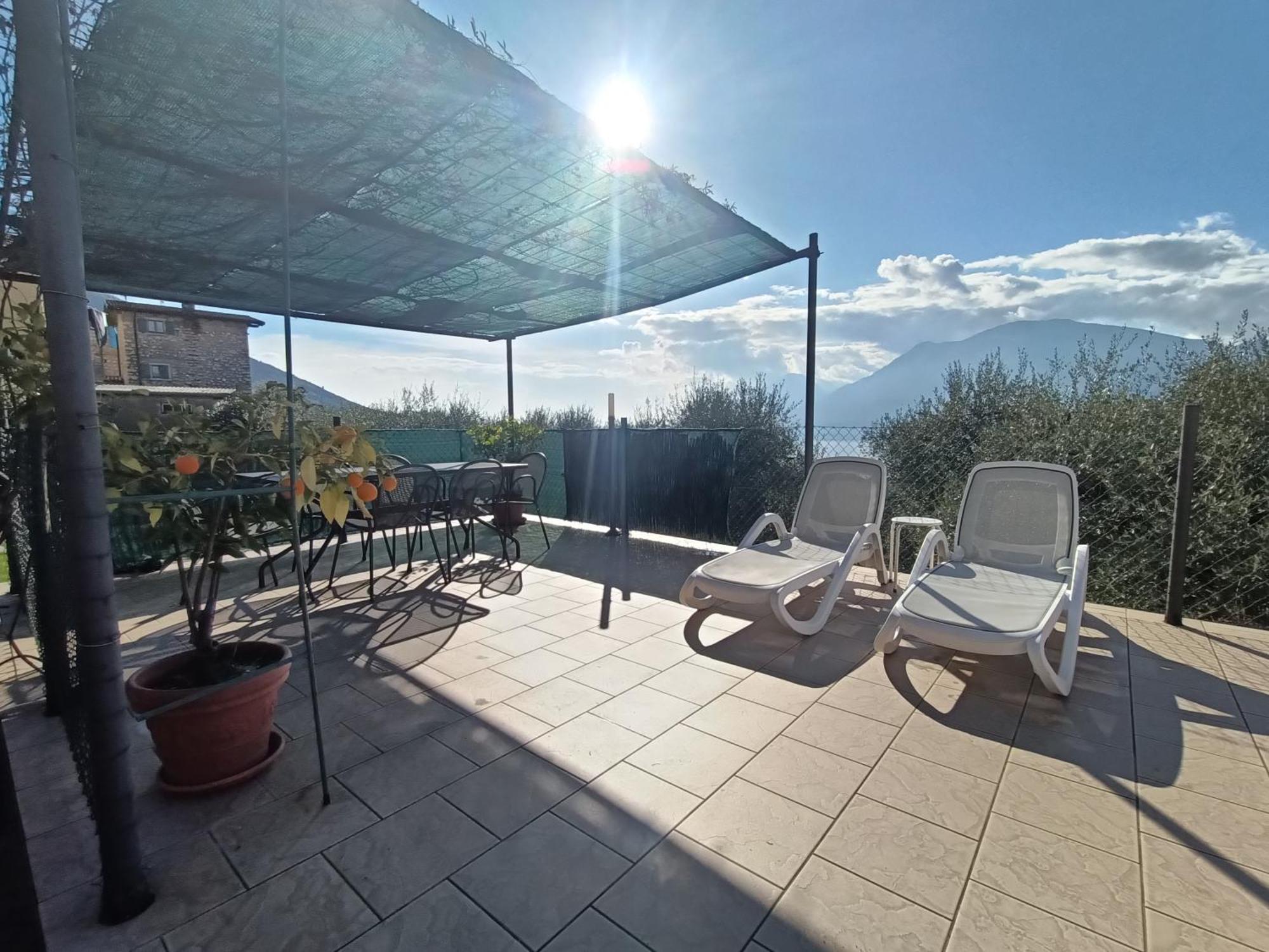 Appartamenti Casa Nina, Lago,Montagne, Uliveti Brenzone sul Garda Exterior photo