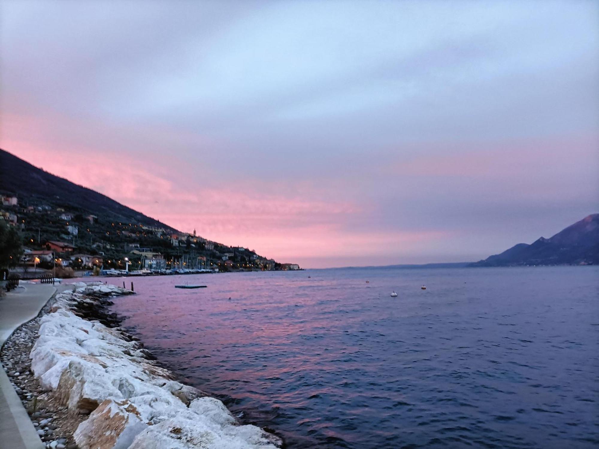 Appartamenti Casa Nina, Lago,Montagne, Uliveti Brenzone sul Garda Exterior photo